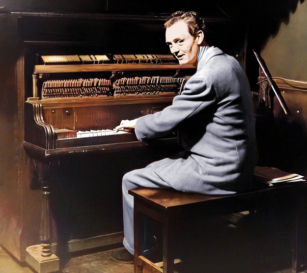 lingle at the piano in the 1950s