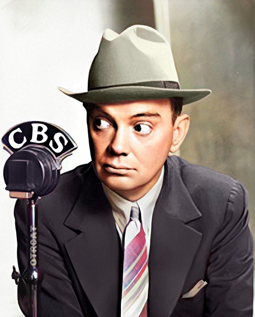 cliff edwards at the cbs radio microphone