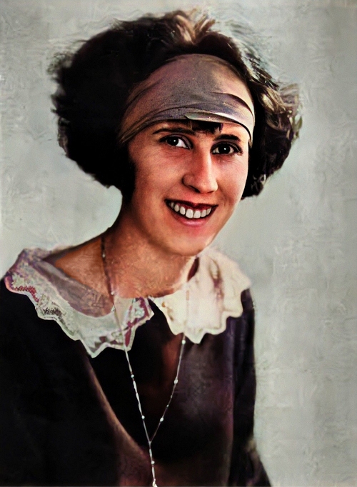 vee lawnhurst in 1924